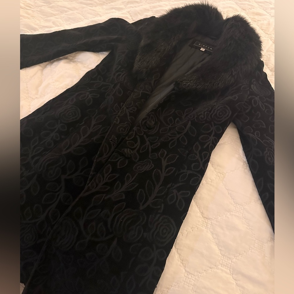 Beautiful coat with fur trim